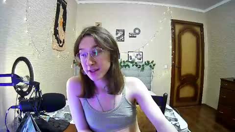 Snapshot of tangerine4dreams chatting on February 11, 2025, 1:20 pm Milena Kuprianova online show from February 11, 2025, 1:20 pm