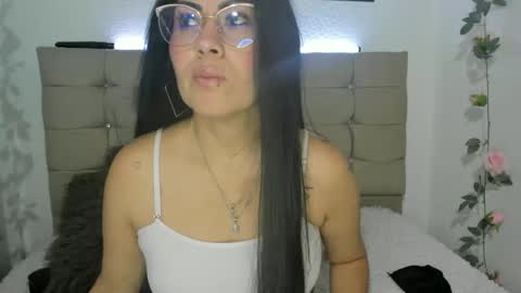 Snapshot of tania_mature chatting on May 15, 2026, 5:53 pm tania online show from May 15, 2026, 5:53 pm
