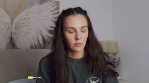 Tania Amore online show from July 18, 2026, 6:12 pm