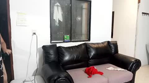 Snapshot of taniamilf69 chatting on October 6, 2025, 7:22 pm taniamilf69 online show from October 6, 2025, 7:22 pm