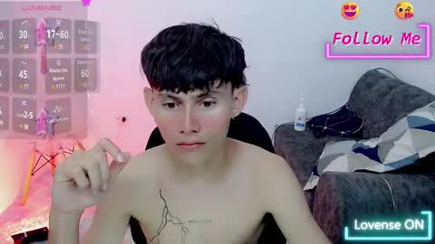 Snapshot of tanjiro_cute chatting on January 18, 2025, 10:39 am Andres online show from January 18, 2025, 10:39 am