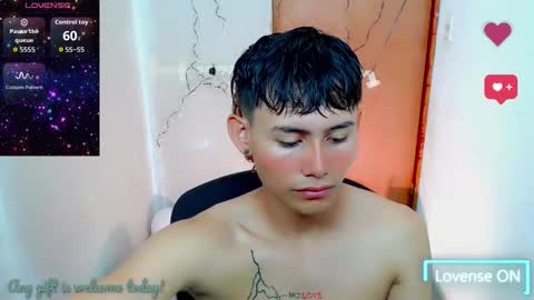 Snapshot of tanjiro_cute chatting on October 2, 2025, 9:49 am Andres online show from October 2, 2025, 9:49 am