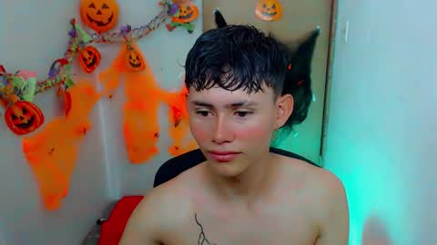 Snapshot of tanjiro_cute chatting on November 6, 2025, 10:16 am Andres online show from November 6, 2025, 10:16 am