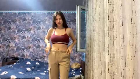 Kira online show from November 15, 2025, 10:04 pm