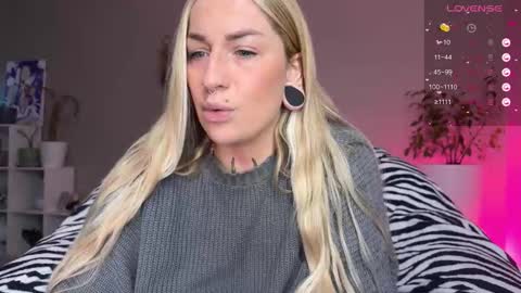 Tanya acid       online show from December 3, 2025, 3:32 pm