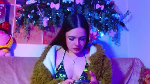    online show from December 4, 2025, 1:59 am