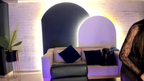 Tara Lawrence online show from November 25, 2025, 3:50 am