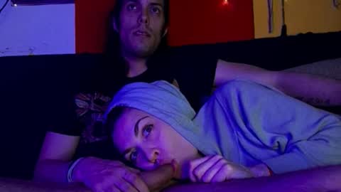 T  J   online show from November 16, 2025, 4:51 am