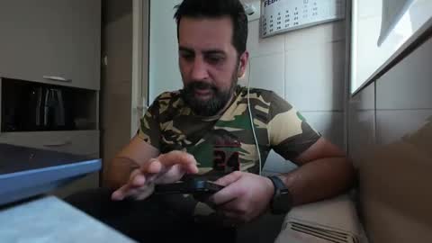 tarkan198 online show from February 11, 2025, 1:09 pm