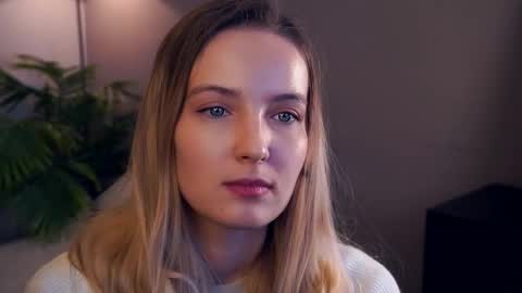 Snapshot of tashinapetitto chatting on October 19, 2025, 7:42 am Your Ressie online show from October 19, 2025, 7:42 am