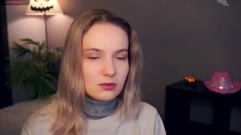 Snapshot of tashinapetitto chatting on November 5, 2025, 7:30 am Your Ressie online show from November 5, 2025, 7:30 am