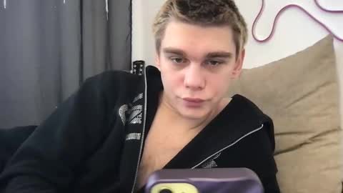 Snapshot of tasteithorny chatting on February 27, 2025, 11:41 am tasteithorny online show from February 27, 2025, 11:41 am