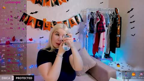 Ann online show from November 2, 2025, 1:52 am