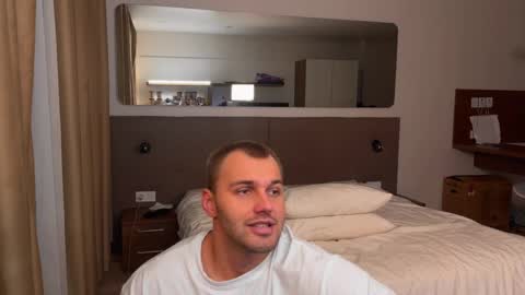 My shows 2100500 UTC3 online show from October 24, 2025, 4:53 am