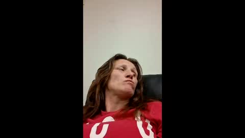 Snapshot of tastypeach6989 chatting on April 10, 2026, 3:06 pm tastypeach6989 online show from April 10, 2026, 3:06 pm