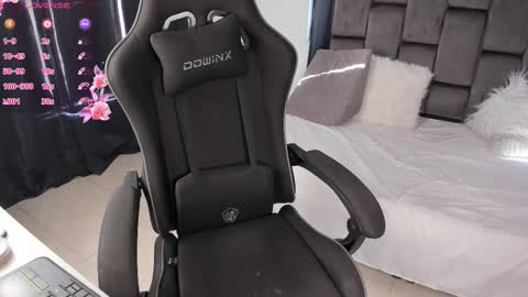 Tatiana online show from September 19, 2025, 9:15 pm