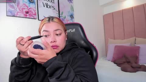 tatikanyx online show from March 30, 2026, 11:55 am