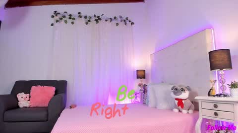 Snapshot of tatikiss_ chatting on January 21, 2025, 3:43 pm Tatiana independent girl online show from January 21, 2025, 3:43 pm