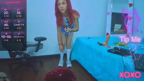 Snapshot of tatis_blux chatting on February 24, 2025, 4:04 pm Tatiana  online show from February 24, 2025, 4:04 pm