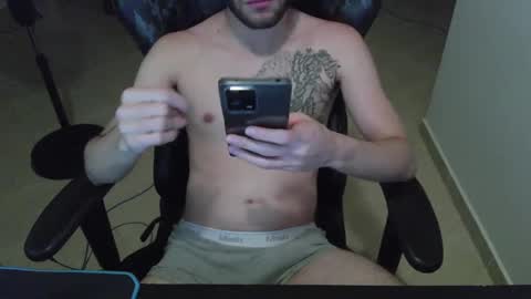 Snapshot of tatmers chatting on March 11, 2025, 10:42 pm Lucas online show from March 11, 2025, 10:42 pm