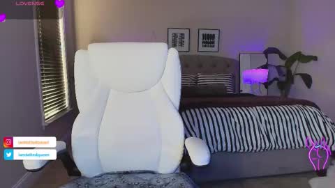 Tatted Queen online show from November 17, 2025, 9:42 pm