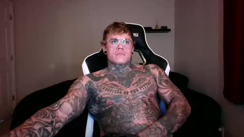 Snapshot of tatteddaddy9000 chatting on September 18, 2025, 4:36 am D-Man online show from September 18, 2025, 4:36 am