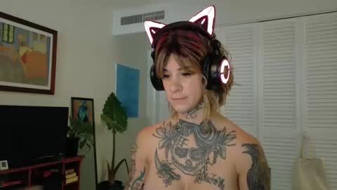 Snapshot of tattooed_natalia chatting on January 14, 2025, 3:04 pm Natalia 3 online show from January 14, 2025, 3:04 pm