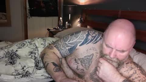 Snapshot of tattooeddilf01 chatting on December 6, 2024, 2:13 am Tattooeddilf 01 online show from December 6, 2024, 2:13 am