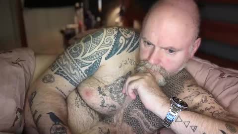 Snapshot of tattooeddilf01 chatting on January 22, 2025, 1:20 am Tattooeddilf 01 online show from January 22, 2025, 1:20 am