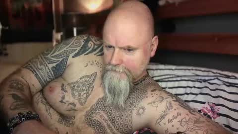 Tattooeddilf 01 online show from December 23, 2025, 12:19 am