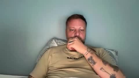 tattoomanforgirls online show from June 5, 2026, 5:07 pm