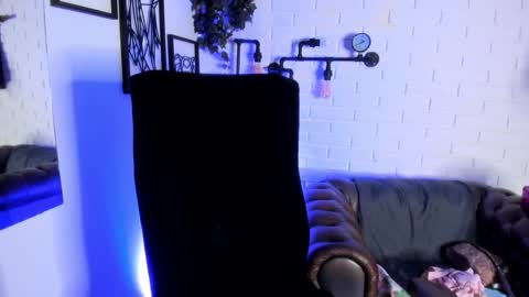 Tatty online show from December 2, 2024, 7:05 pm