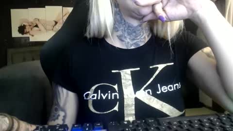 Snapshot of tatuada_safada chatting on May 27, 2026, 4:59 pm tatuada_safada online show from May 27, 2026, 4:59 pm