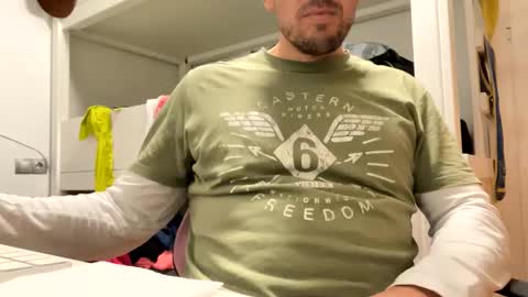 Snapshot of tatuador40 chatting on November 13, 2025, 11:36 pm Tatuador40 online show from November 13, 2025, 11:36 pm