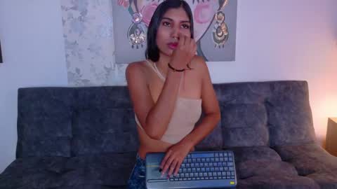 Snapshot of taty_miller chatting on May 18, 2026, 8:14 pm Taty Miller online show from May 18, 2026, 8:14 pm