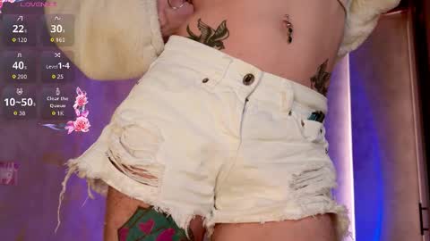 taurito___ online show from September 12, 2025, 6:57 am