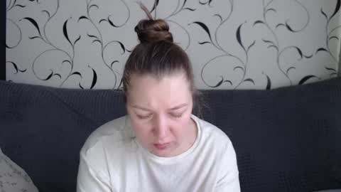 Snapshot of taxxxu chatting on November 25, 2025, 7:19 am Diana online show from November 25, 2025, 7:19 am