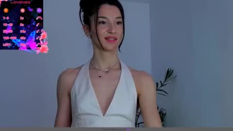 TayaKayan online show from December 13, 2024, 6:42 am