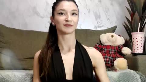 TayaKayan online show from November 19, 2025, 12:27 pm