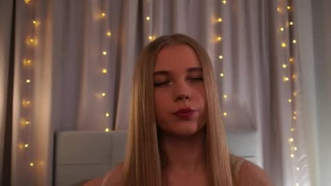 Taya online show from May 25, 2026, 4:46 pm