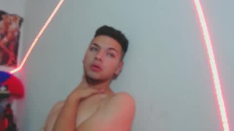 Snapshot of tayler_and_alina chatting on December 28, 2024, 5:33 am MARCELO MILK online show from December 28, 2024, 5:33 am