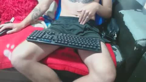 Snapshot of tayler_and_alina chatting on January 25, 2025, 3:20 pm MARCELO MILK online show from January 25, 2025, 3:20 pm
