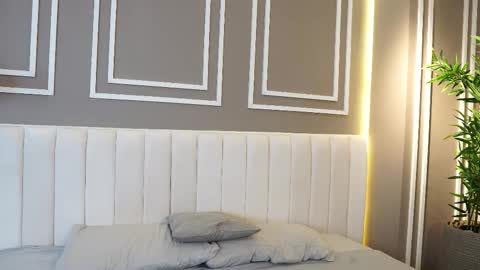 Teylor  Kim online show from November 15, 2025, 6:26 pm