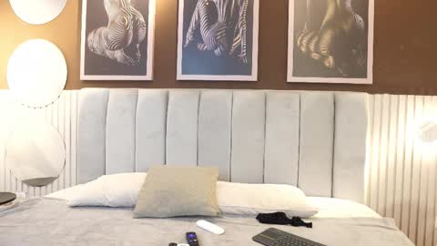 Teylor  Kim online show from December 16, 2025, 6:24 pm