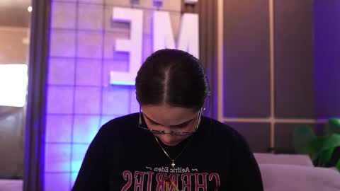 Teylor  Kim online show from January 14, 2026, 6:35 pm