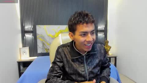 Snapshot of taylermiles chatting on January 7, 2026, 2:58 am TAYLER online show from January 7, 2026, 2:58 am