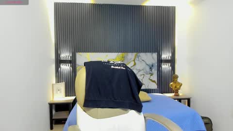 Snapshot of taylermiles chatting on January 9, 2026, 3:09 am TAYLER online show from January 9, 2026, 3:09 am