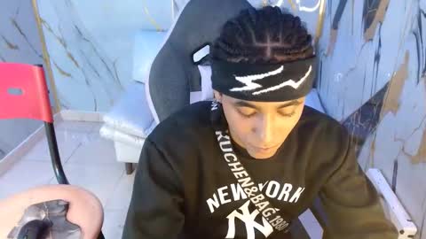 Snapshot of taylor_bigdick18 chatting on February 28, 2026, 12:22 am Taylor online show from February 28, 2026, 12:22 am