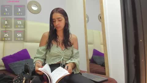 taylor_colores online show from October 2, 2025, 1:07 pm