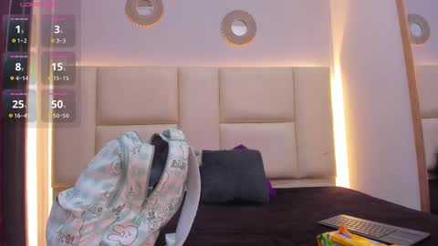 taylor_colores online show from October 7, 2025, 12:35 pm